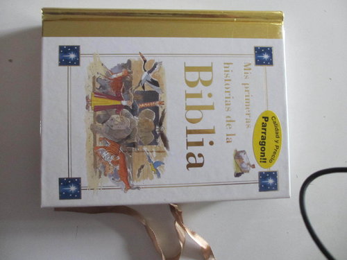 MIS PRIMERAS HISTORIAS DE LA BIBLIA (Edición de lujo, con lazo y lomo dorado) DESCATALOGADO